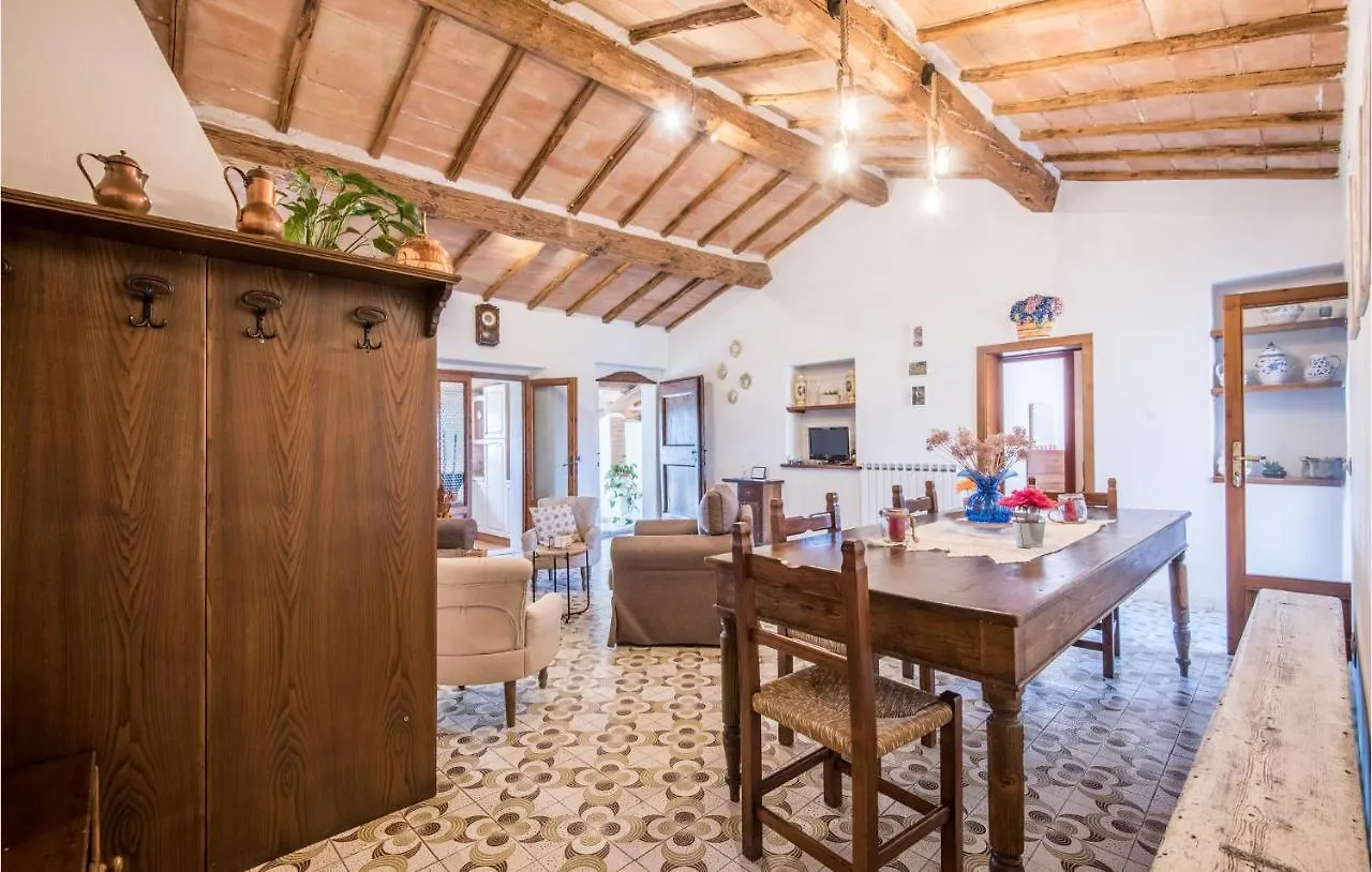 Apartment Gorgeous Home In Montalcino With Kitchen