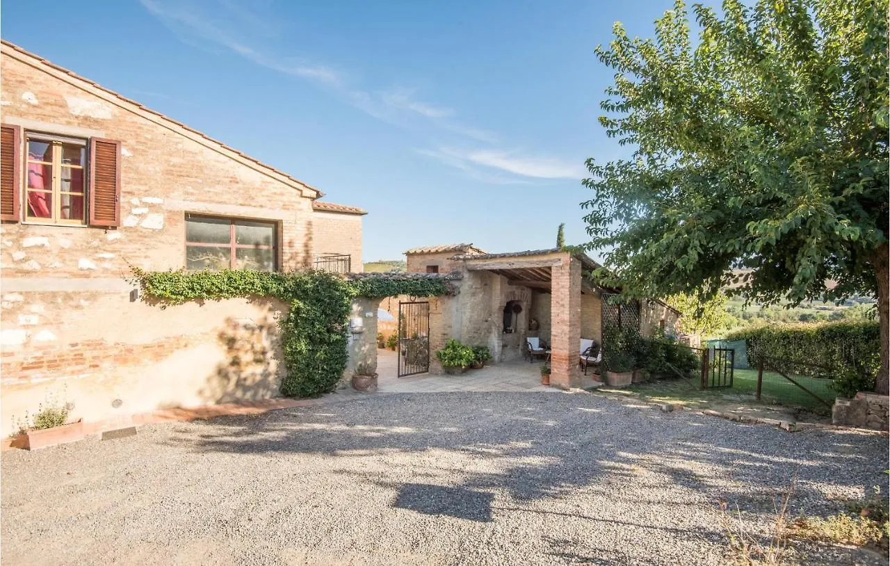 Gorgeous Home In Montalcino With Kitchen Italy